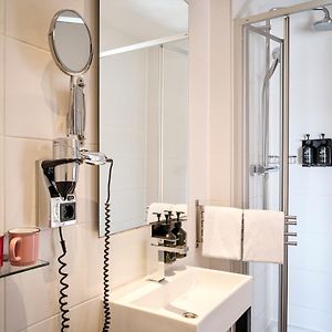 Kleine Kamer met Twee Aparte Bedden